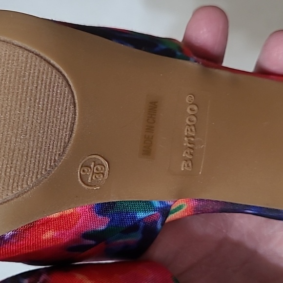 NWOT Bamboo colorful, tiedyed platform heels size 9 - Picture 9 of 12